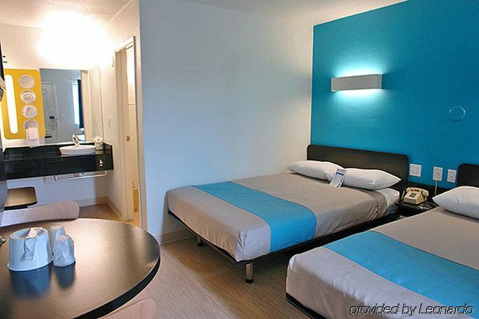 6-college Station, Tx - Bryan Hotel